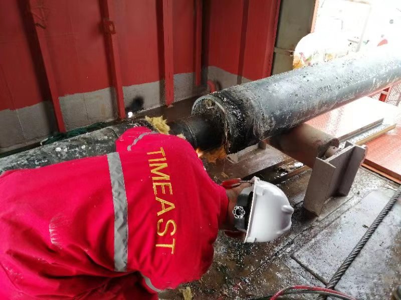 我公司负责施工的原渤西油气处理厂登陆管道与高沙岭港区10万吨级航道一期工程及防波堤一期工程交叉影响区域部分海底管道回收工程项目进展顺利