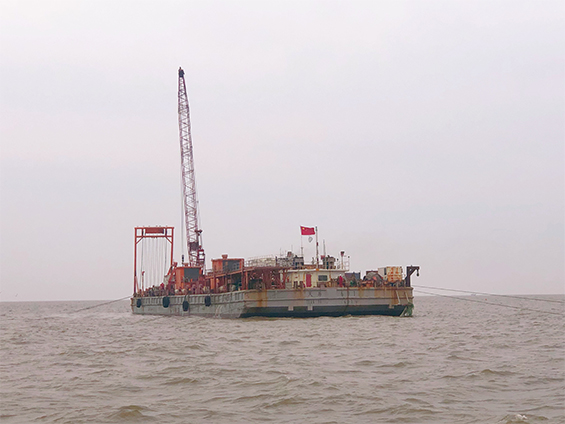 我司总经理视察及慰问月东油田海底电缆裸露治理项目施工现场