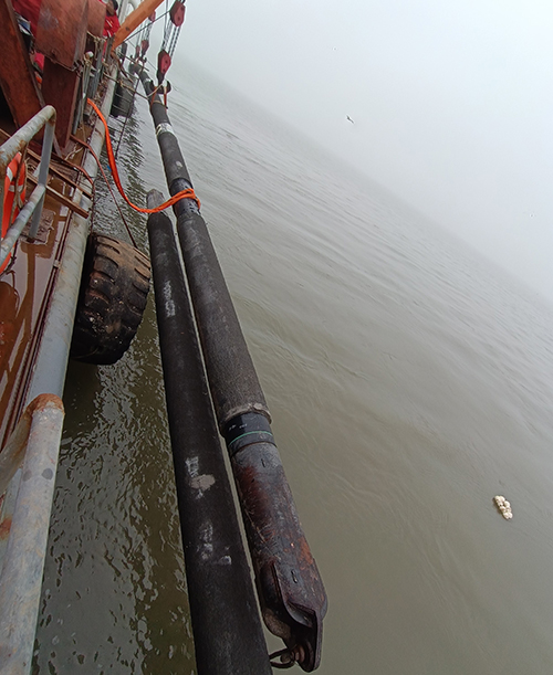 冀东南堡1-29储气库先导试验地面工程注采集输管道项目铺管船施工项目进展顺利