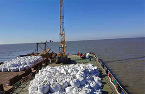 月东油田海底管道悬空裸露治理工程开工！